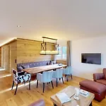 15 * St Moritz
